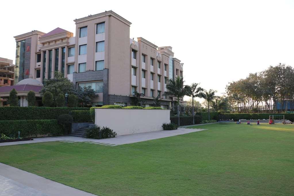 Ramada By Wyndham Varanasi Katesar Chandauli Ανέσεις φωτογραφία